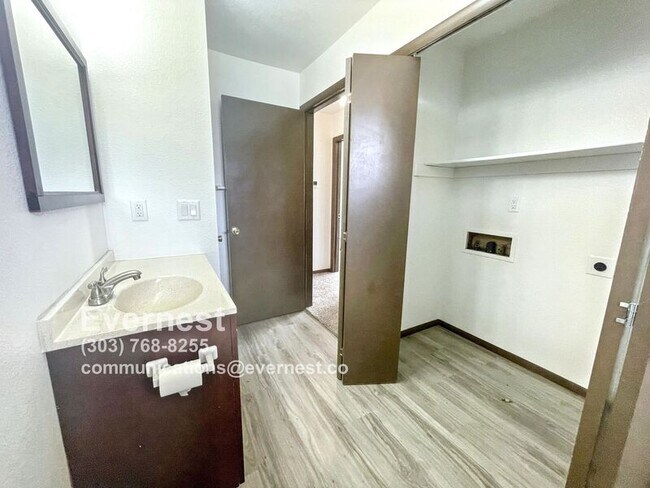 Building Photo - 2333 W 17th St