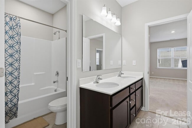 Building Photo - 1000 Bellegray Ln NW