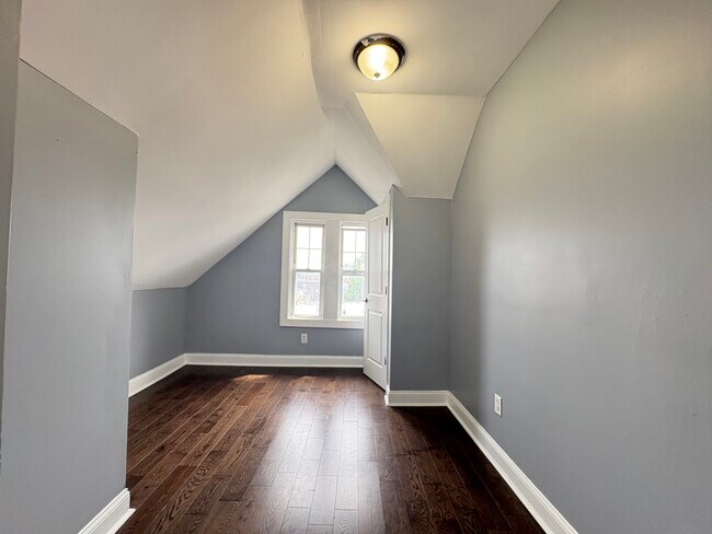 Unit 3 - 495 Clinton Ave