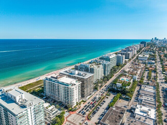 Building Photo - 9499 Collins Ave