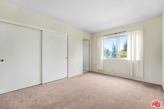 Building Photo - 6232 Nita Ave