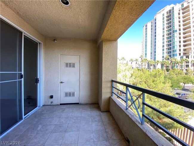 Building Photo - 270 E Flamingo Rd