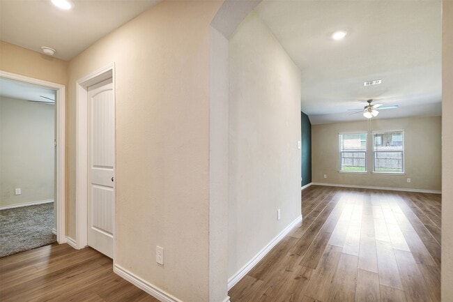 Building Photo - 1006 Fannin St