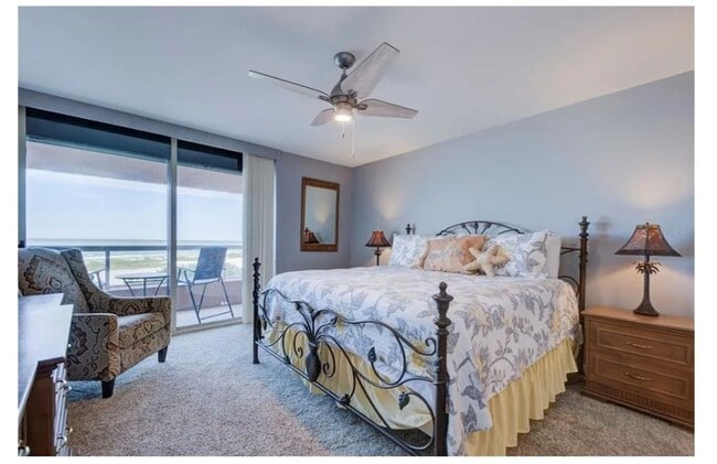 Building Photo - Newly Renovated Beachfront Condo with Stun...