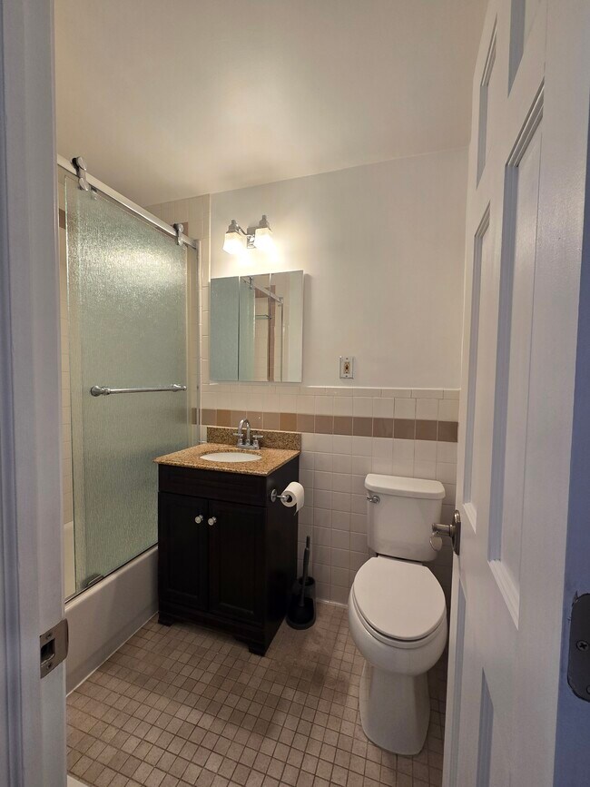 Building Photo - 267 W 121st St