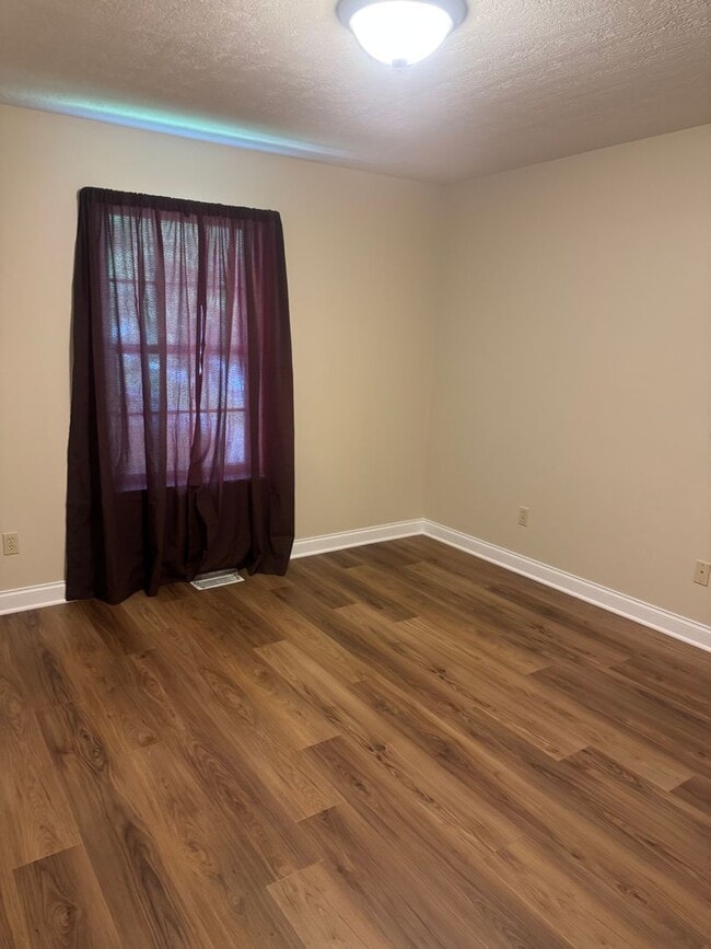 Building Photo - 2032 Bill Hicks Dr