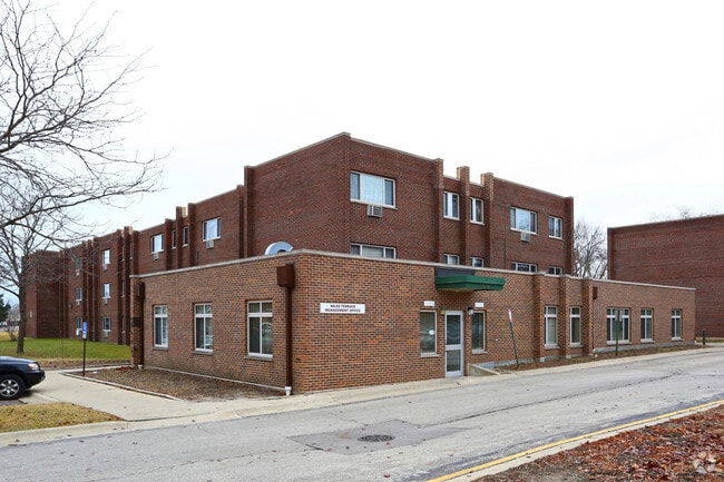 Primary Photo - Niles Terrace Apartments