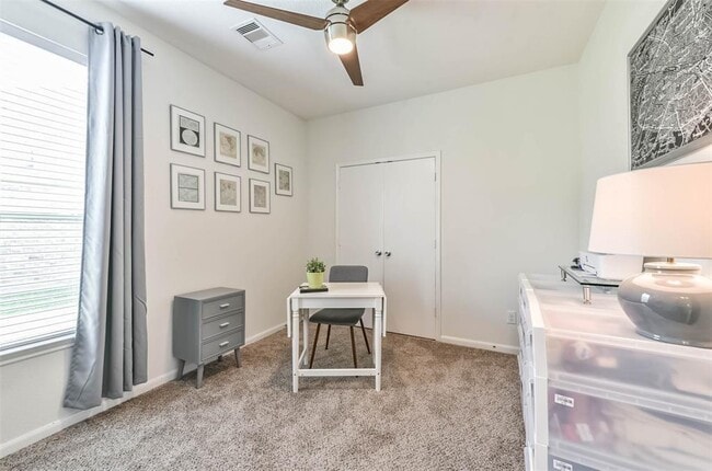 Building Photo - 3303 Barnes Ln