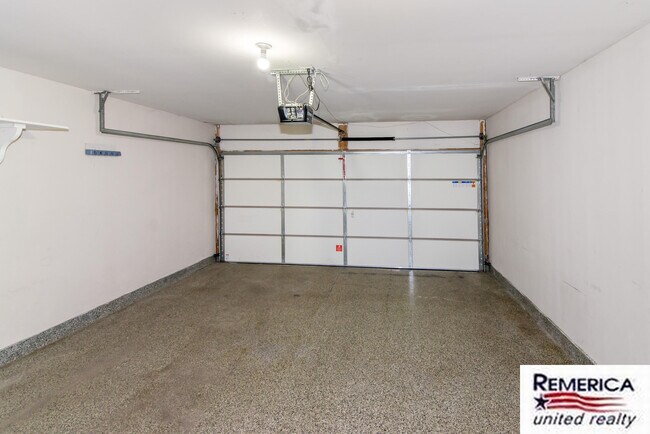 Building Photo - 45189 Horseshoe Dr