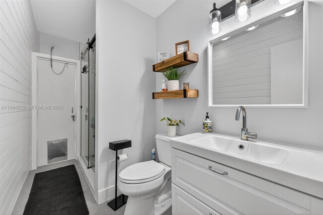 Building Photo - 2385 SW 131st Pl