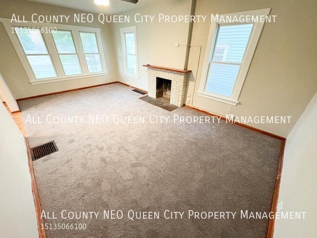 Building Photo - 22 E Siebenthaler Ave