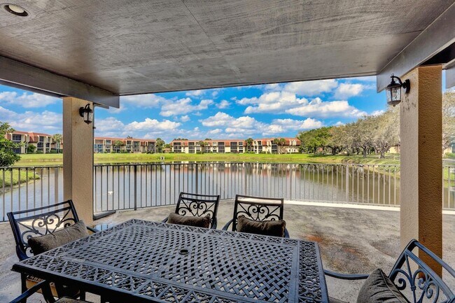 Building Photo - 5390 Woodland Lakes Dr