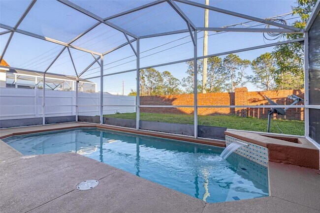 Building Photo - 2299 Santa Lucia St