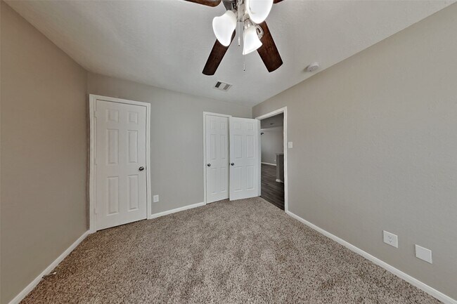 Building Photo - 7814 Pasture Spring Ln