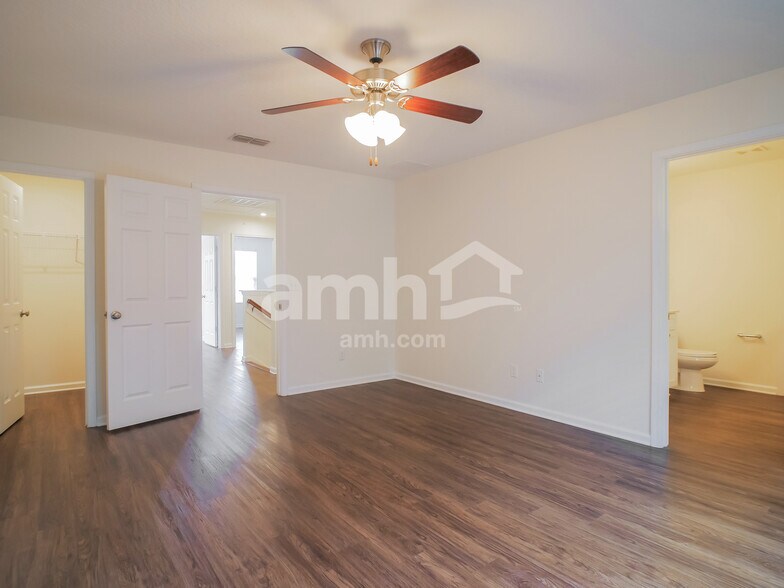 Building Photo - 212 W Jayce Wy