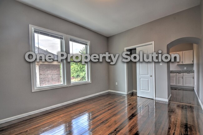 Building Photo - 35 Ruth St