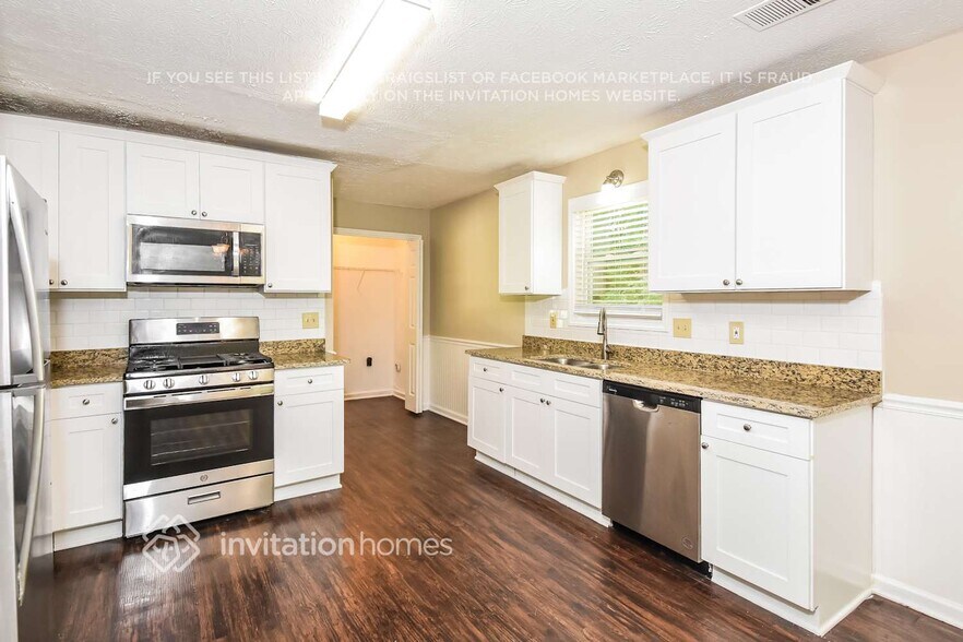 Building Photo - 3080 Palomino Dr