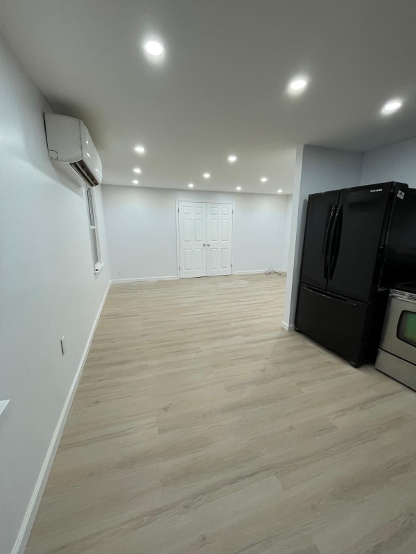 Building Photo - 11 Heights Trail