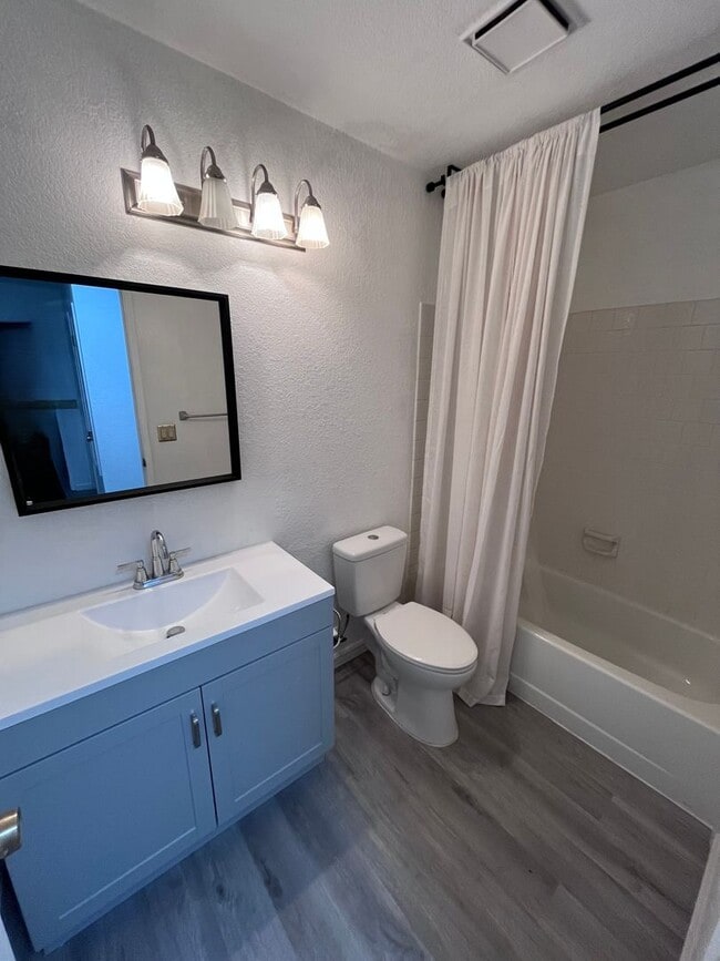 Building Photo - NICE HOME IN FOLSOM!!