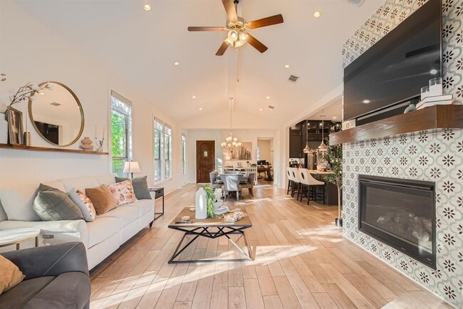 Building Photo - 4106 Paleleaf Ln