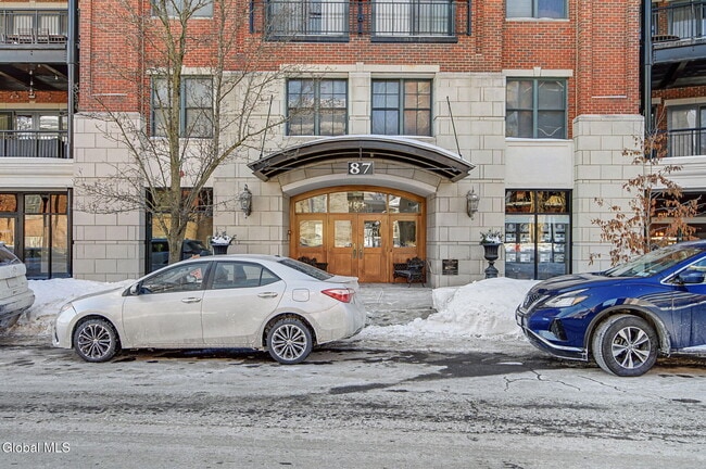 Building Photo - 87 Railroad Pl