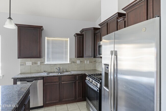 Building Photo - 14368 Chris Zingo Ln