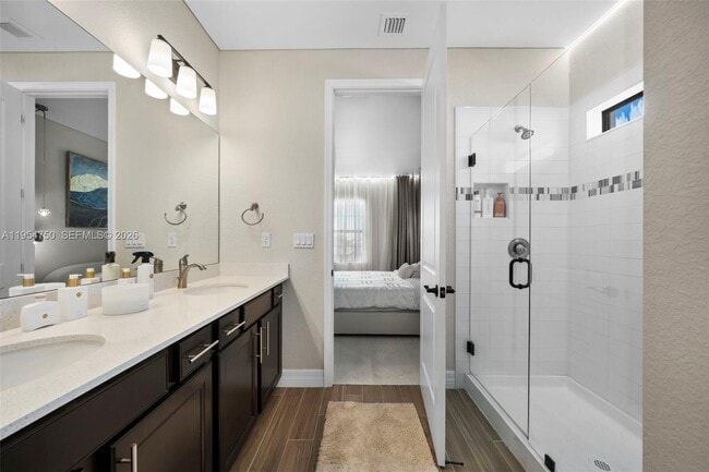 Building Photo - 4642 Pinehurst Trl W