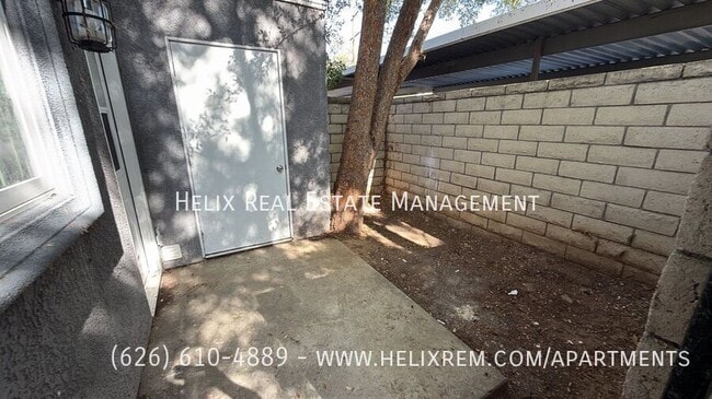 Building Photo - 1933 E Villa St