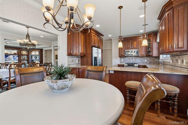 Building Photo - 336 Trotting Ln