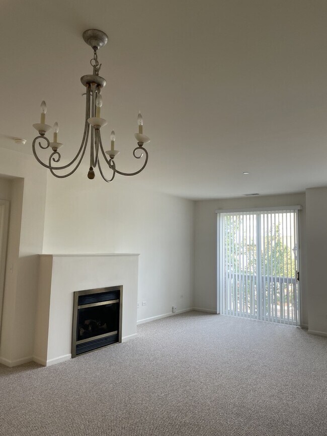 Building Photo - 1914 Farnsworth Ln