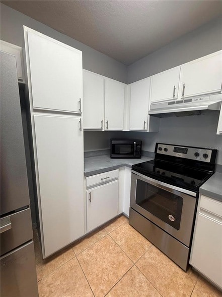 Building Photo - 3333 Broken Bow Dr