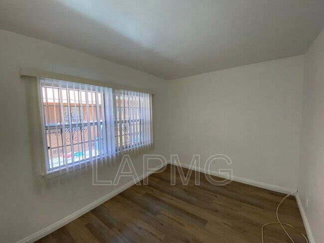 Building Photo - 4080-4084 Leimert Blvd