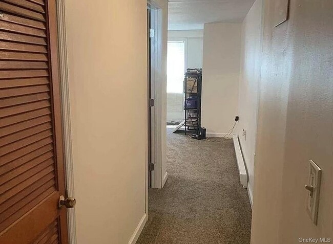 Building Photo - 11 Cherry St