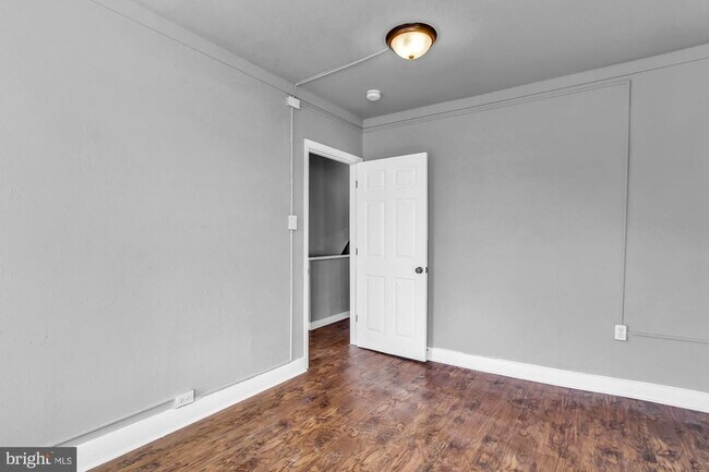 Building Photo - Spacious 3 Bedroom 1.5 Bath home in York, ...