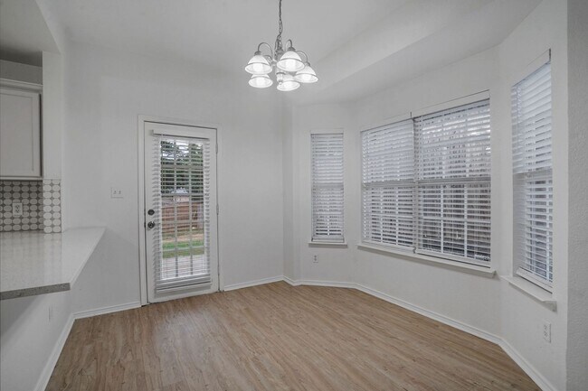 Building Photo - TOTALY REMODELED 4-2 In Mansfield ISD!