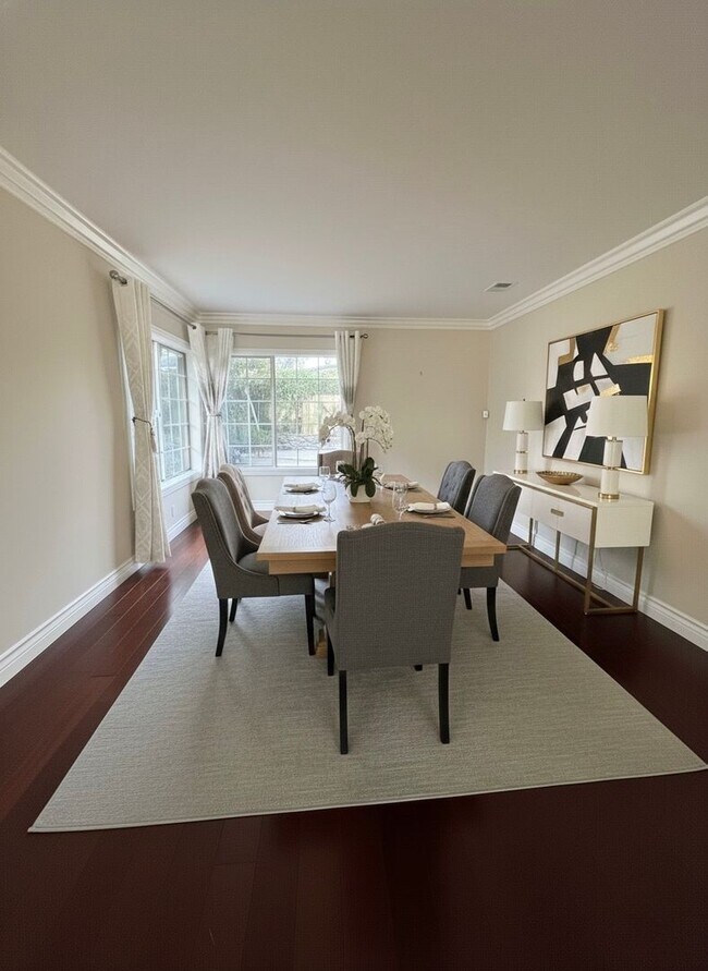 Building Photo - 5BD/4BA POOL HOME IN ALTA VISTA SOUTH | SOLAR SAVINGS | $6,500/mo