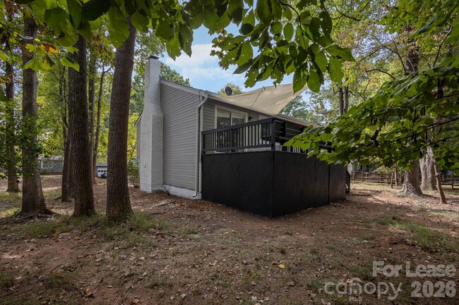 Building Photo - 9501 Fairway Ridge Rd