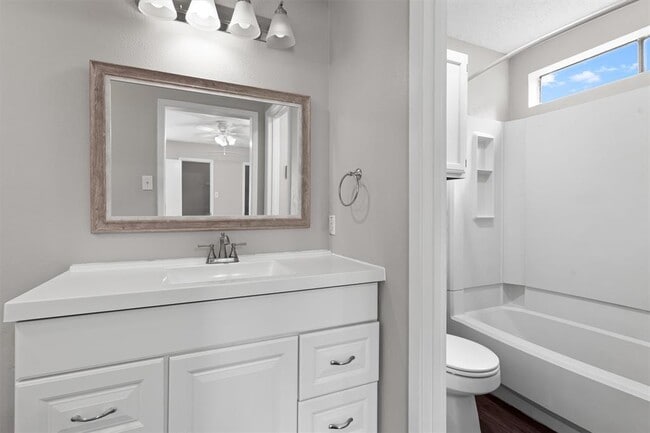 Building Photo - 13357 Water Oak Ln