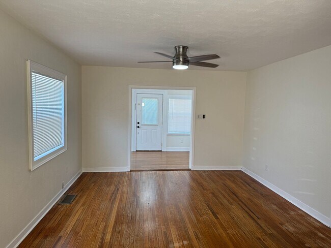 Building Photo - 26th St N Triplex