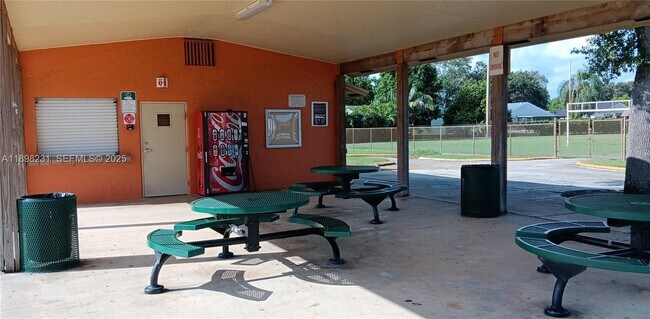 Building Photo - 12153 SW 49th Ct