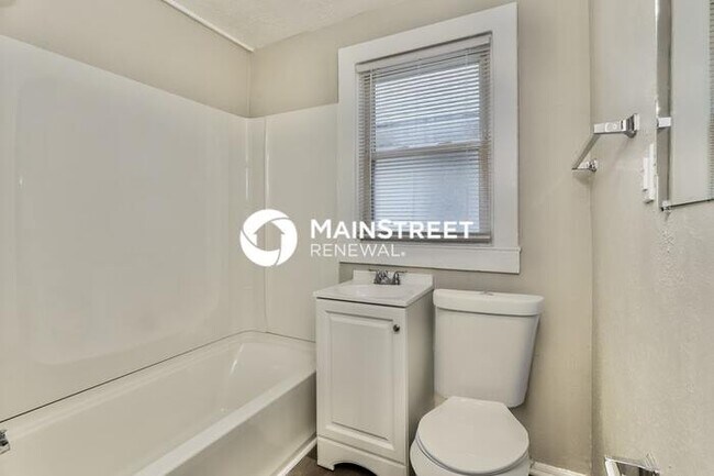 Building Photo - 1 Bedroom Pet-Friendly Home in Louisville, KY with Main Street Renewal