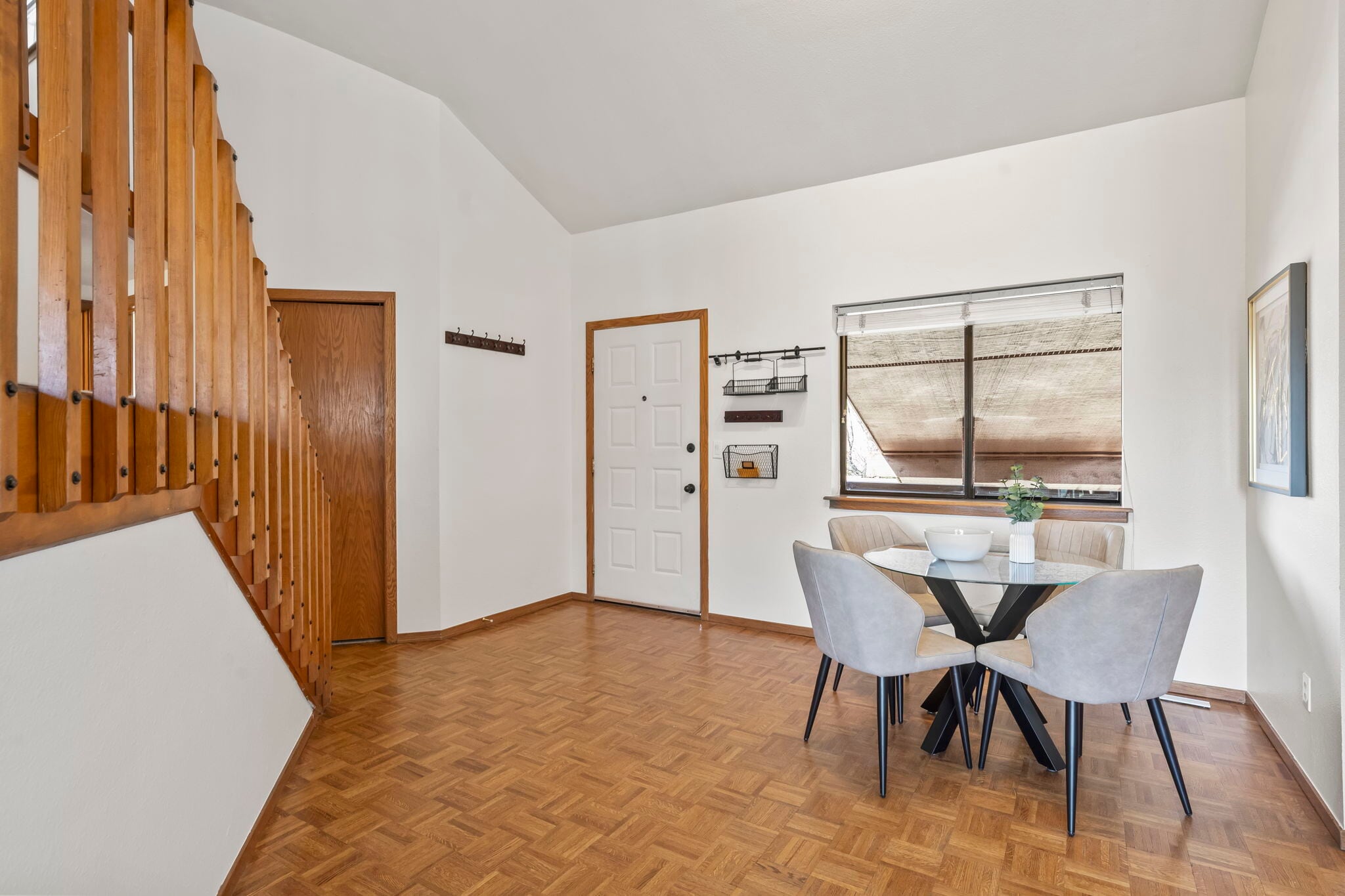 Dining Room and Entryway - 501 Manhattan Dr