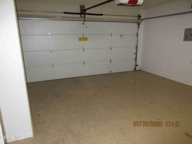 Building Photo - 1465 Sierra De Oro Dr