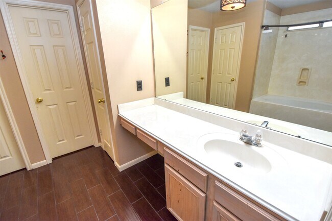 Building Photo - 7215 Kransburg Ranch Dr