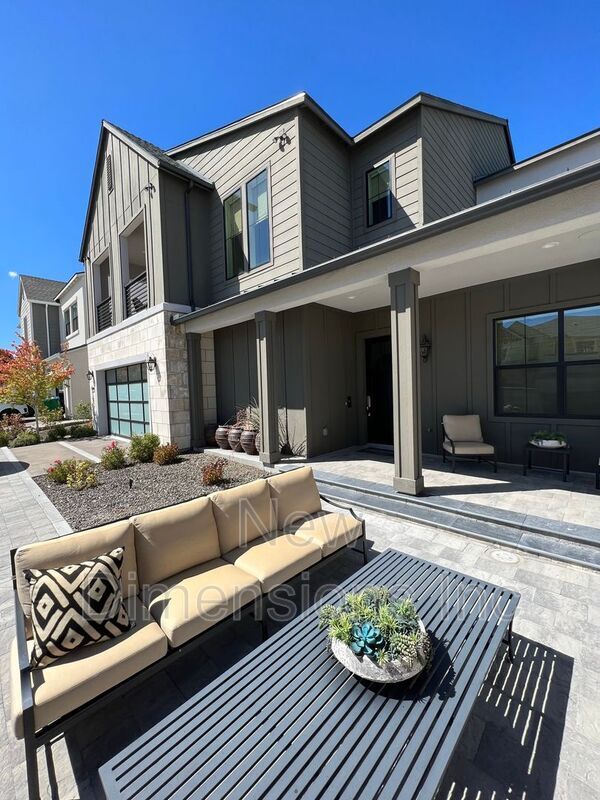 Building Photo - 307 Marewood Ct