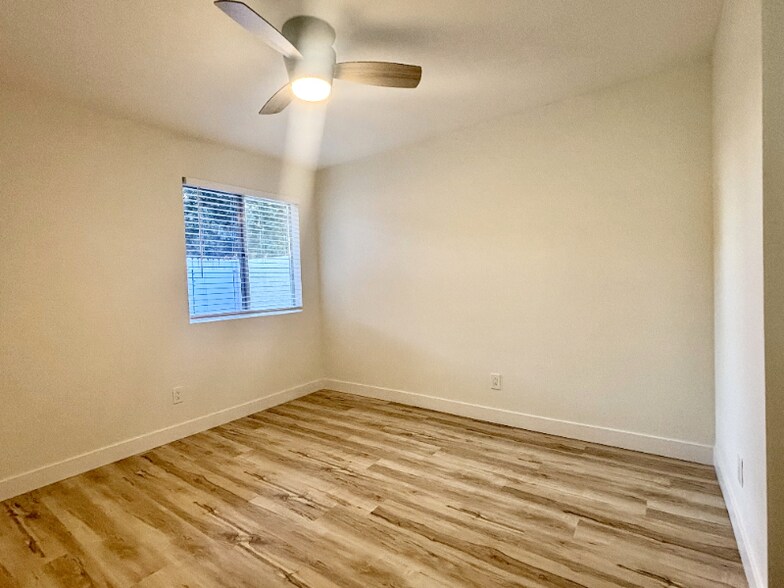 Building Photo - 13327 N 26th Ave