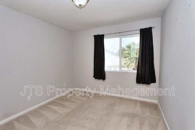 Building Photo - 3232 Balada Way