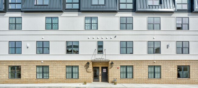 Building Photo - Classic + with Patio
