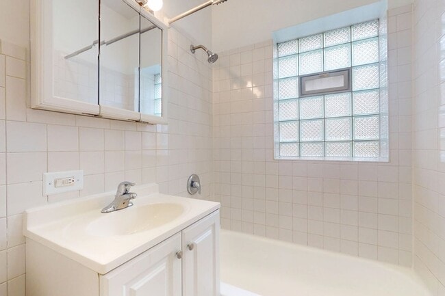 Floorplan - 5415 S. Woodlawn Avenue