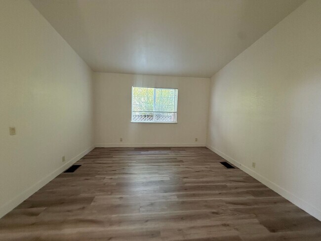Building Photo - 4160 Jade St
